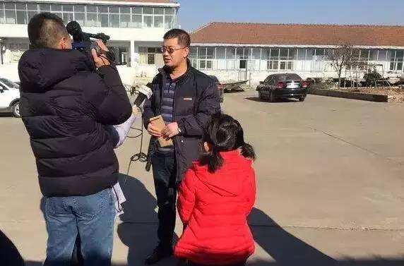 青岛团市委,希望工程办公室看望小佳惠爱心企业提供工作岗位及住所感