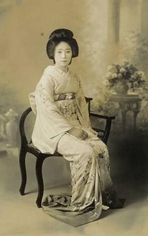 日本现任皇后美智子日本大正天皇(在位时间1912年7月30日-1926年12月