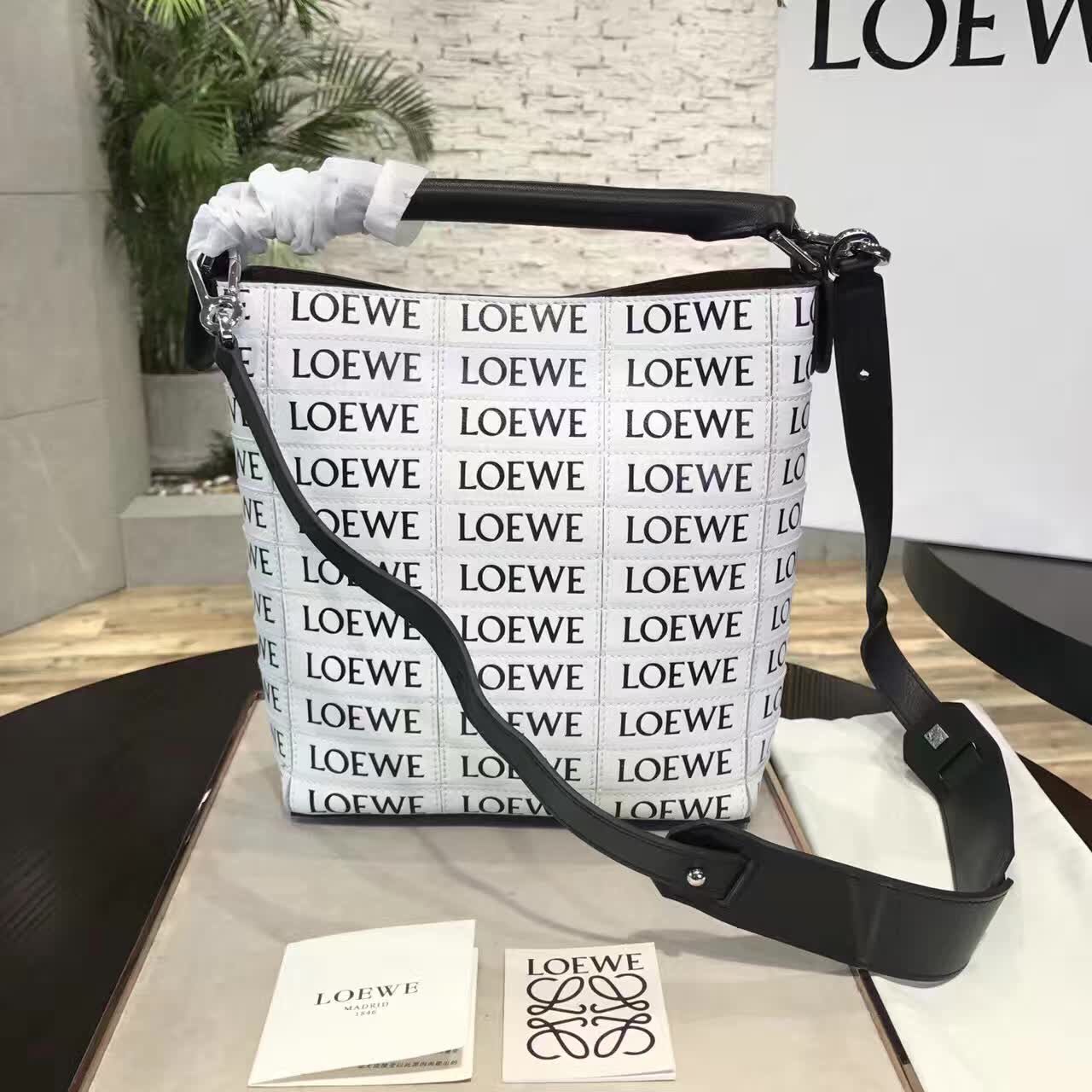 2017新款罗意威(Loewe) 历史以来所有包包款