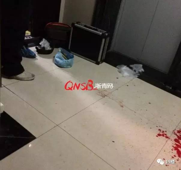 杭州一年轻女子满身是血从9楼跑下求救!砍伤她的竟是同居男子.