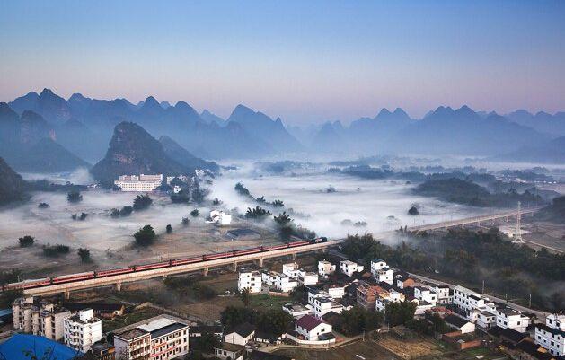 鹿寨位于广西中部,秦朝时期,属桂林郡地.汉,分属潭中,始安二县地.