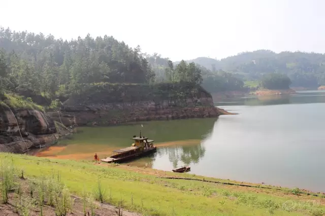 鱼类:鲤,鲫,草,鲶地址:马耳岩水库位于南溪区大观镇汪家乡,是宜宾市的