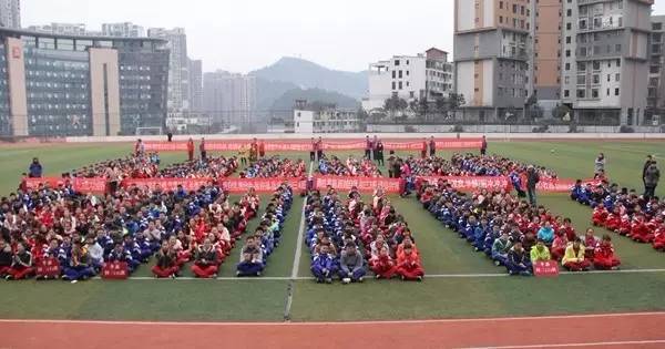 贵阳市中小学校今天全面开学!