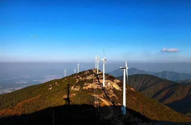 台州最高的山—括苍山台州发展速度日新月异,台州新地标从蓝图走向