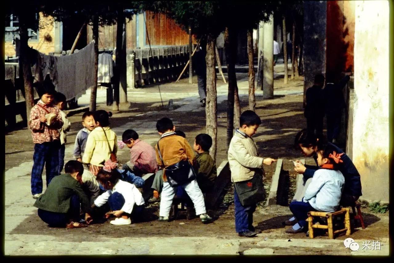 8万张历史底片,带你进入60年代的彩色中国