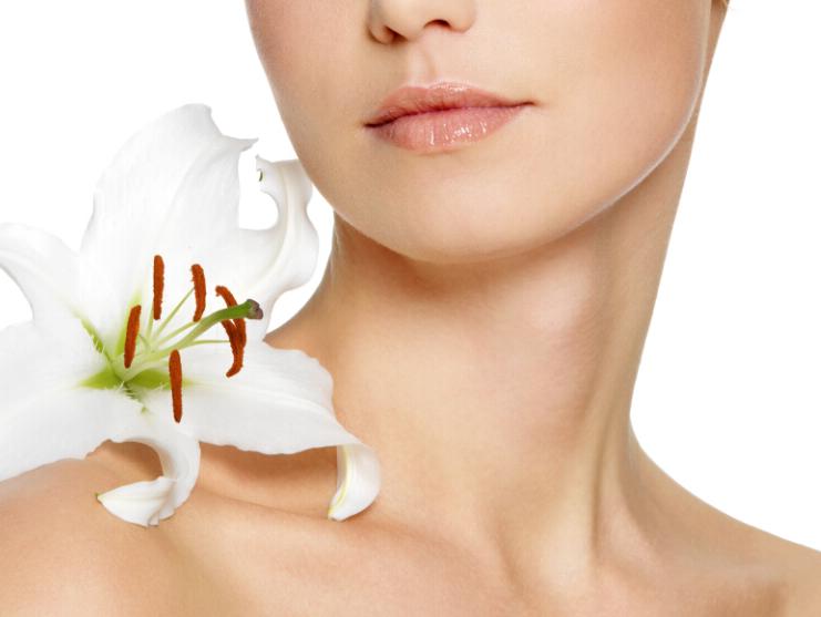 化妆品厂家告诉你如何保养颈部肌肤