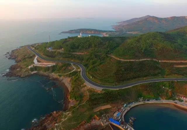 空气与微风呼吸间的香气,你可以看见这片海湾与山林共筑的美景古堡