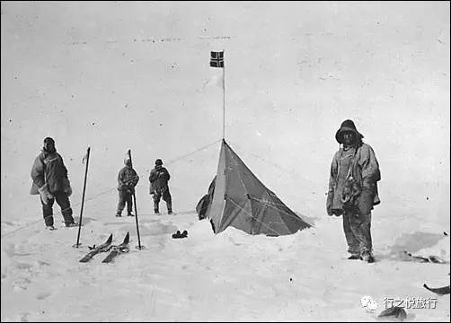 34天后,1912年1月17日,英国探险家斯科特也抵达南极点,然而,他看到的