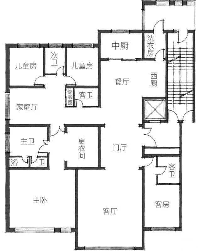 南昌某楼盘,建筑面积295㎡,四房四厅四卫,从进门走到卧室里需要16