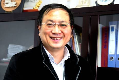 上海复兴高级中学校长陈永平