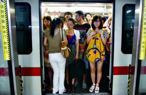 上海地铁解内衣_上海地铁号线10号线
