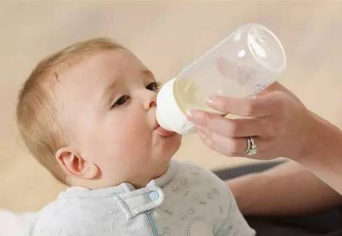 婴幼儿配方奶粉喝到几岁合适,爸妈知道吗?