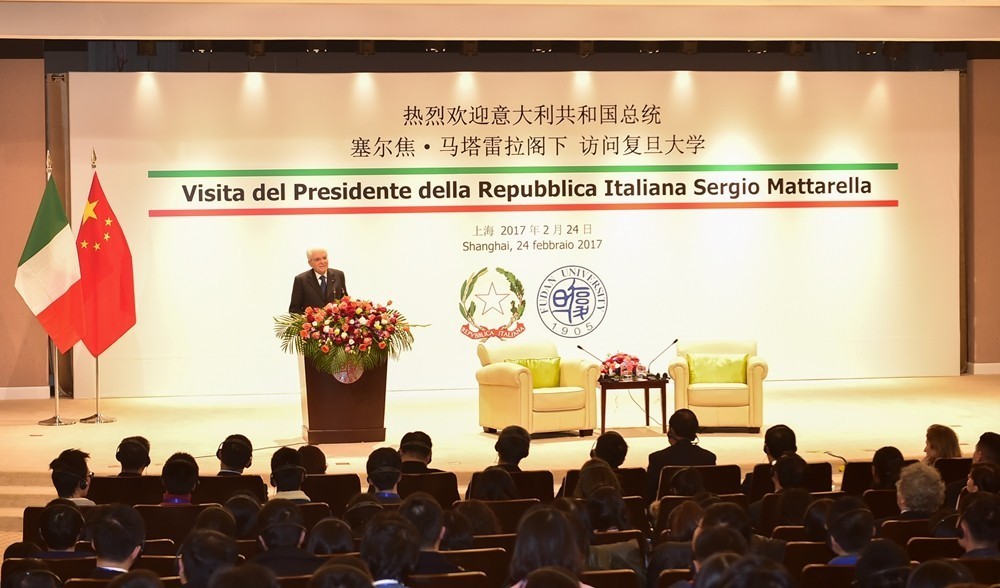 意大利总统马塔雷拉到访复旦并发表演讲