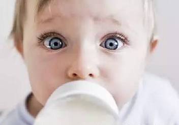 婴幼儿配方奶粉喝到几岁合适,爸妈知道吗?