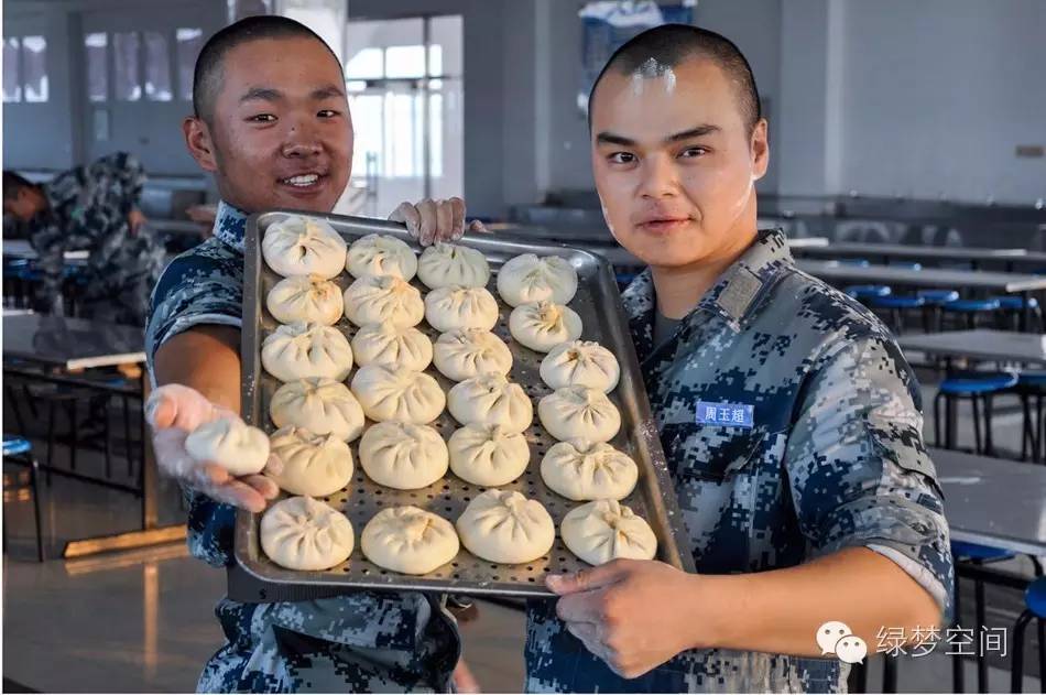 如果是在雪域高原,或者边防巡逻的边防解放军可能就没那么幸运了,外出