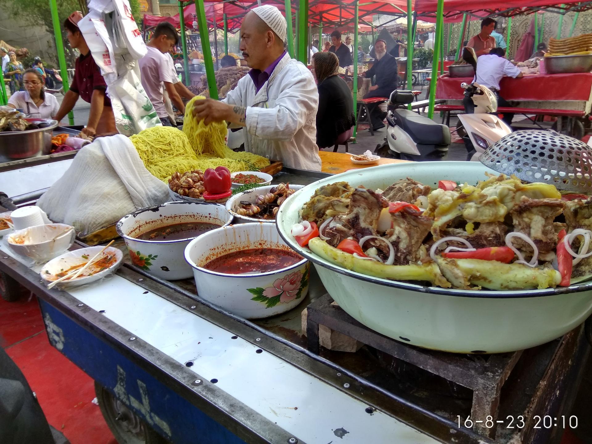 芝麻蘑菇,非常好吃新疆哈密瓜(新疆最好的瓜在喀什伽师县),按快售卖(2