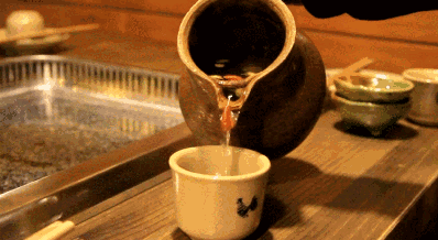 这杯茶虽叫茶,但实际是白开水,不苦不甜,是祝福的茶.