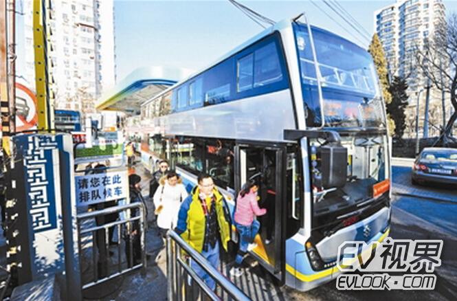 北京44路外环公交汽车换成双层纯电动车 - 16