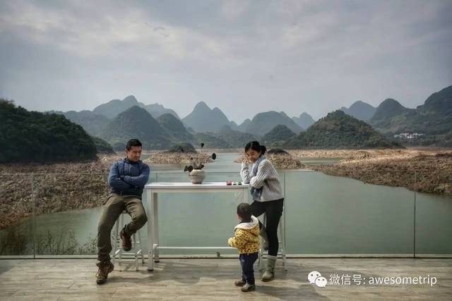 到清远后转清连高速,到浸潭出口下,往浸潭方向沿县道上山,到桃源镇