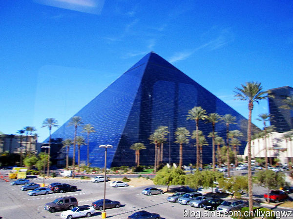 金字塔酒店 luxor