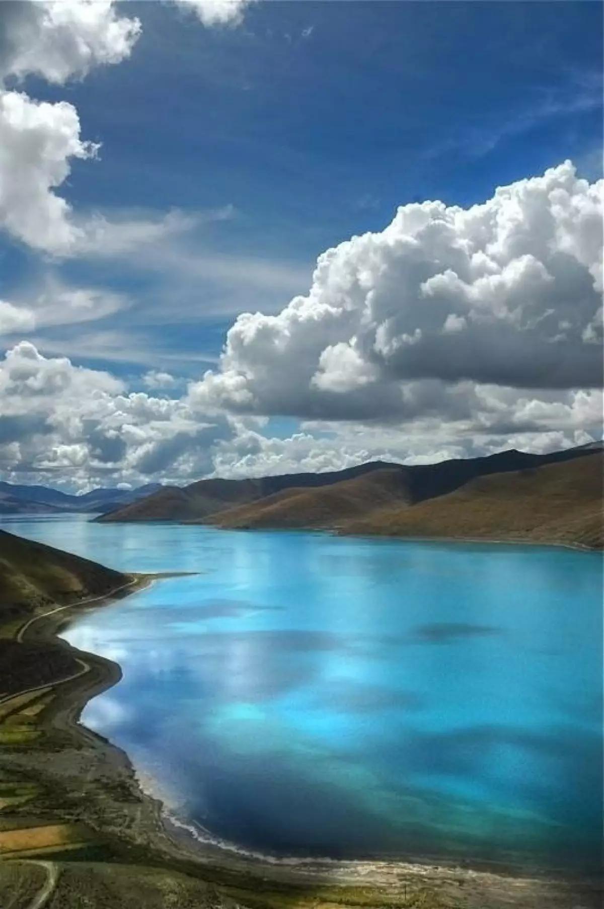 羊卓雍错喜马拉雅山北麓最大的内陆湖泊,湖光山色之美,冠绝藏南,与