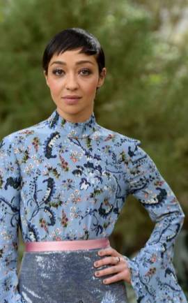 明日之星ruth negga,红毯造型大盘点