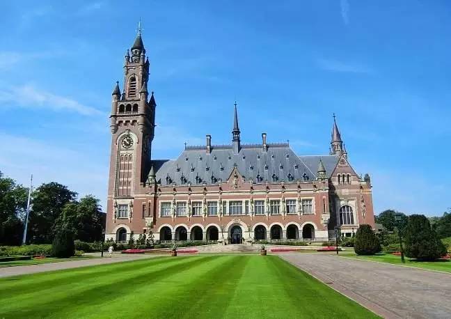 海牙大学是是荷兰最大的大学之一,也是官方推荐院校之一.