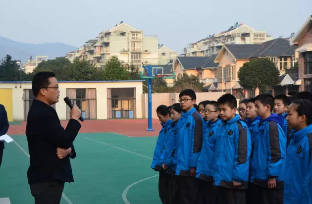 莫外双语初中：学习需趁早，诗酒趁年华