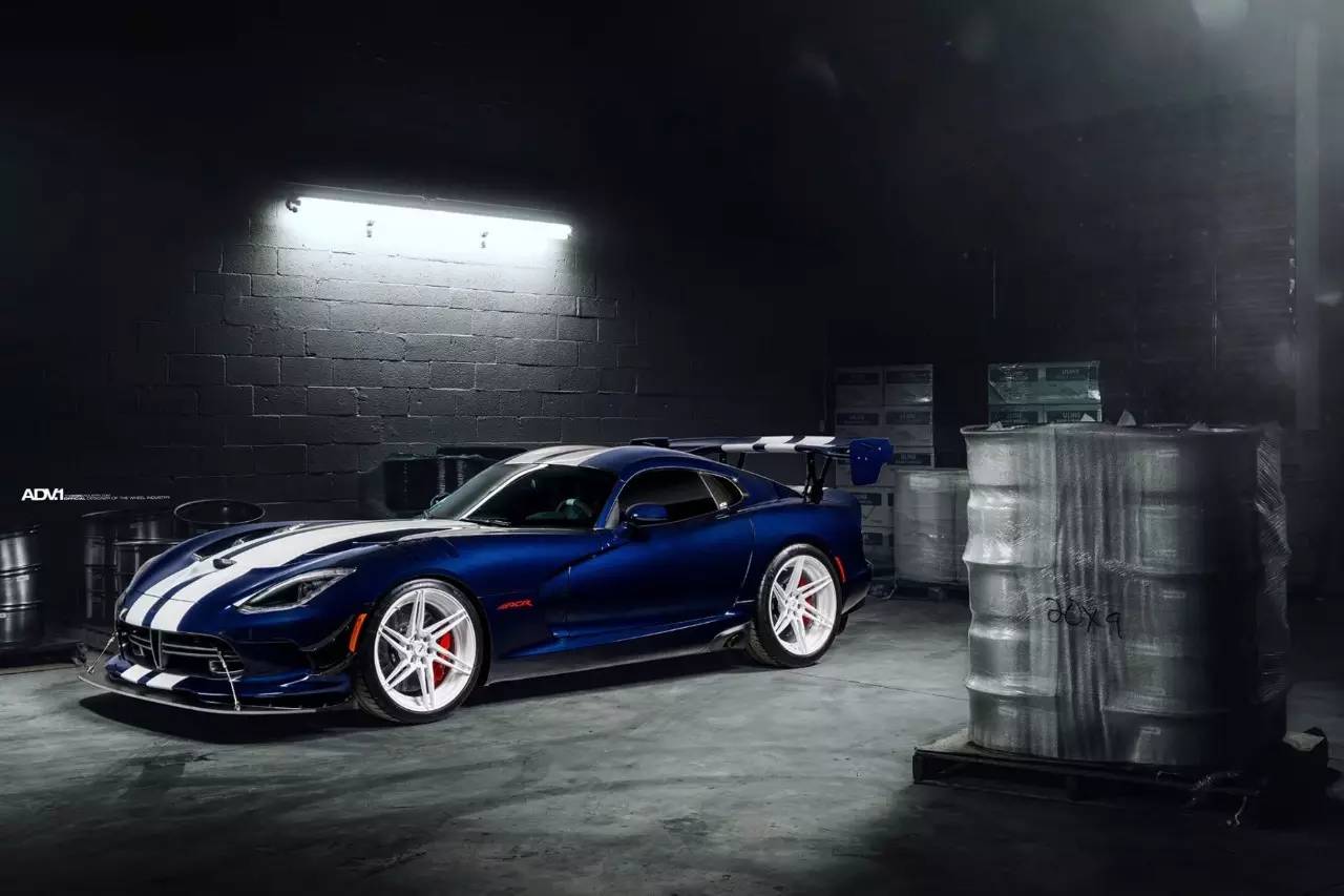 道奇dodge viper acr