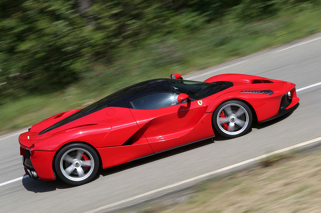 丁明星跑车之王法拉利laferrari