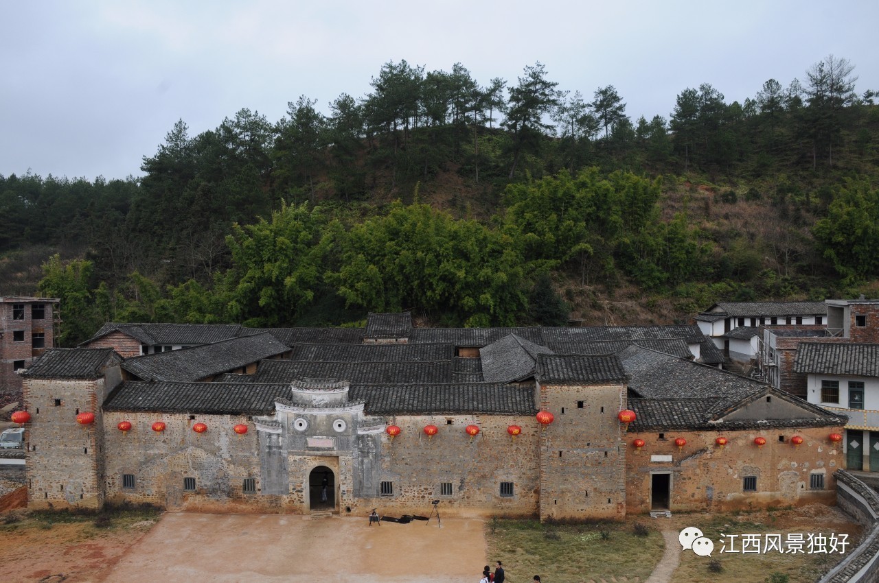 【走遍江西100县】定南县:青山绿水间,醒目又沧桑的围屋之城