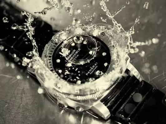 手表可以戴着洗澡吗?科普关于手表防水的专业