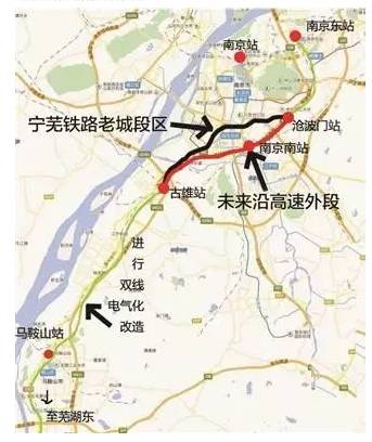 到双龙大道东边1公里处引入地下(下隧道),下穿双龙大道后,与规划地铁6