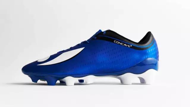 小品牌Concave发布全新蓝白系列套装足球鞋,