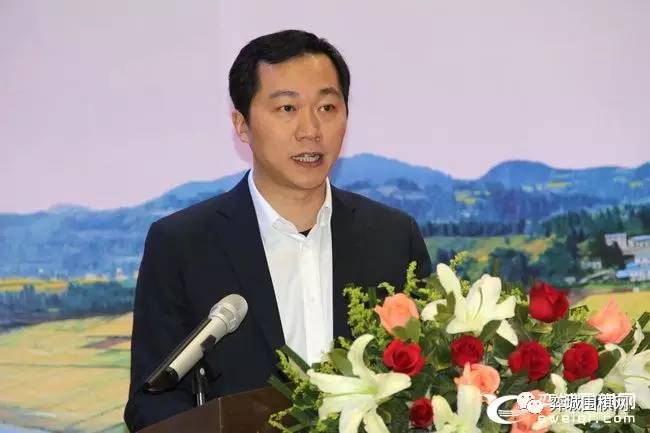 盐亭县人民政府县长向赟主持晚宴