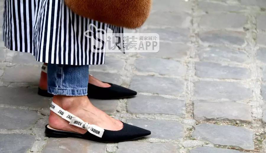 算全球断货也阻挡不了巴黎街头人脚一双Dior丝