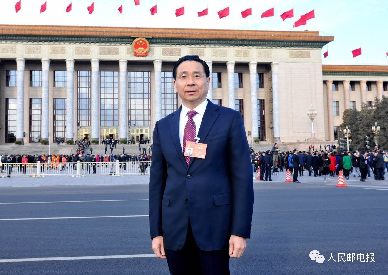 两会专访 全国人大代表郑杰为网络强国建设积极建言献策:治理网络