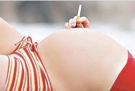 吸烟很容易导致女人流产,如果想要健康的下一