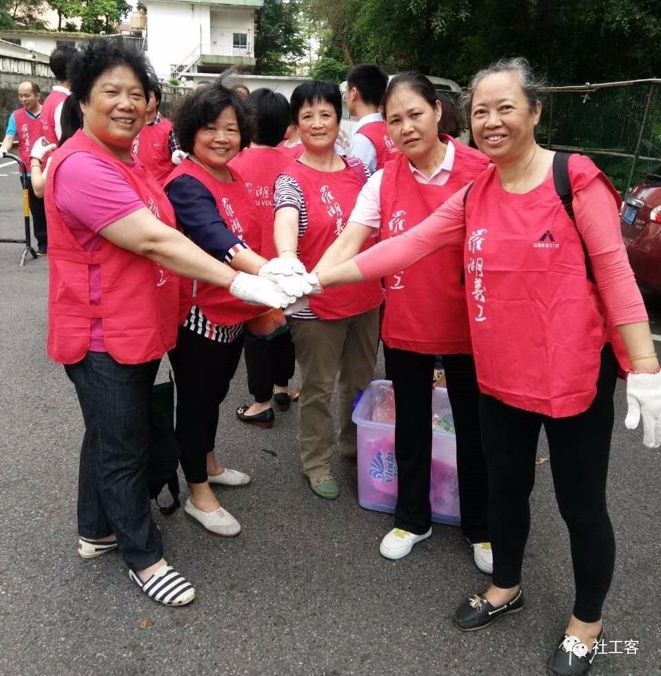 社区大妈除了跳广场舞,还能怎么玩?| 女神节特刊