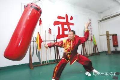 他当过蒋介石的武术教练:竟一巴掌拍死美国拳