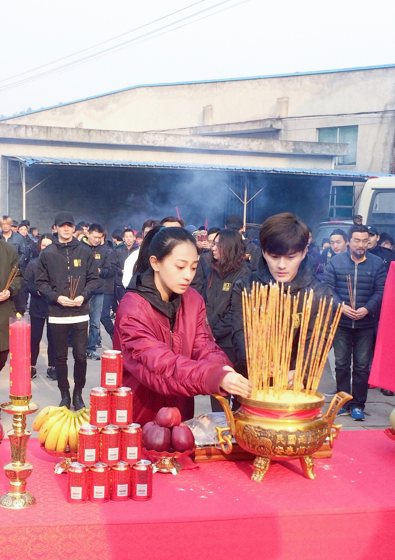 组图:《三国机密》今日开机,90后小花王艺诺进组