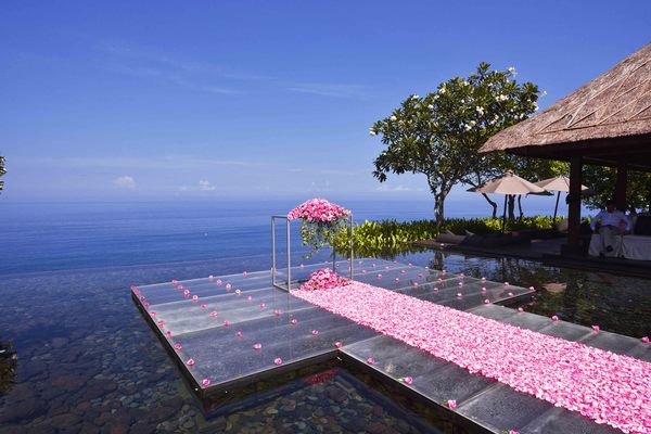 蜜月旅行和海外水上婚礼就选巴厘岛宝格丽!-搜狐