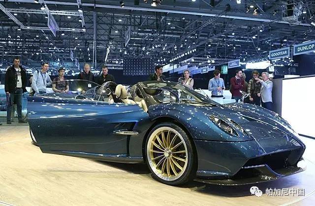 千呼万唤始出来!帕加尼huayra roadster日内瓦车展惊艳亮相