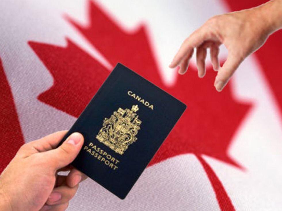 聚焦 | 加拿大十年旅游签发威 两万人干脆放弃枫叶卡-搜狐