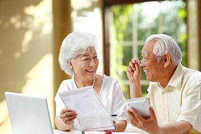 老年人福利!退休人员基本养老金标准提高