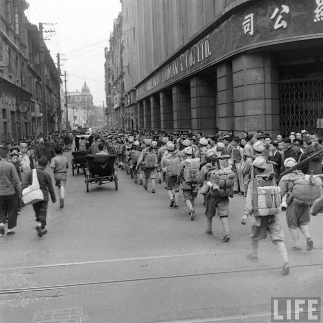 老照片:兵临城下 上海1949年