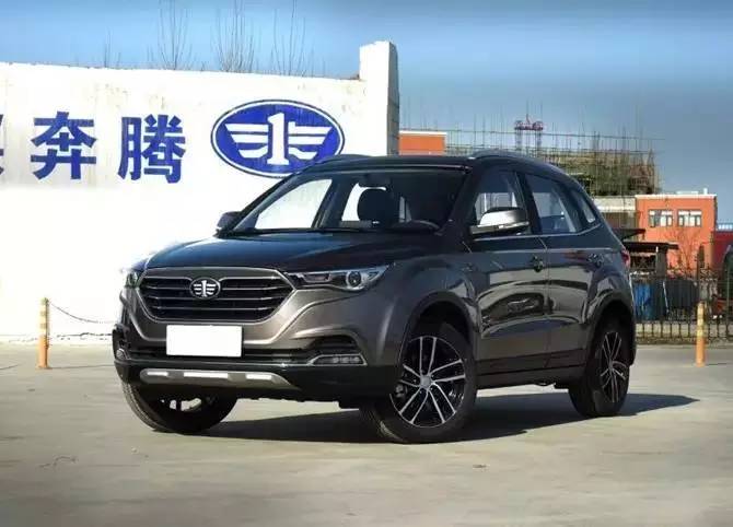 一汽奔腾x40定位于一款小型suv,动力方面搭载1.