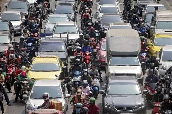 全球最堵的15个城市,中国最堵的城市居然是.
