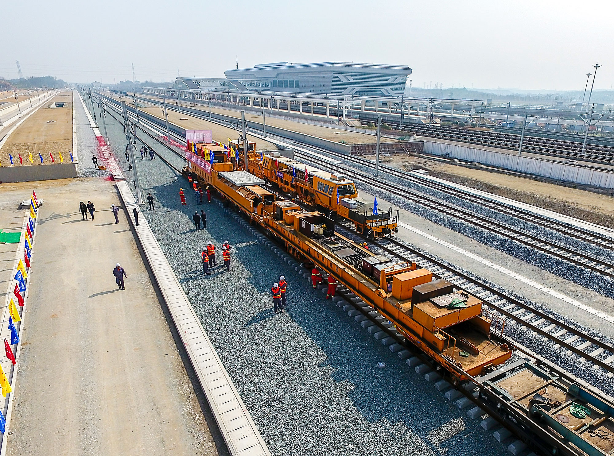【最新播报】杭黄铁路开始铺轨，这条世界级的高铁旅游线进入倒计时