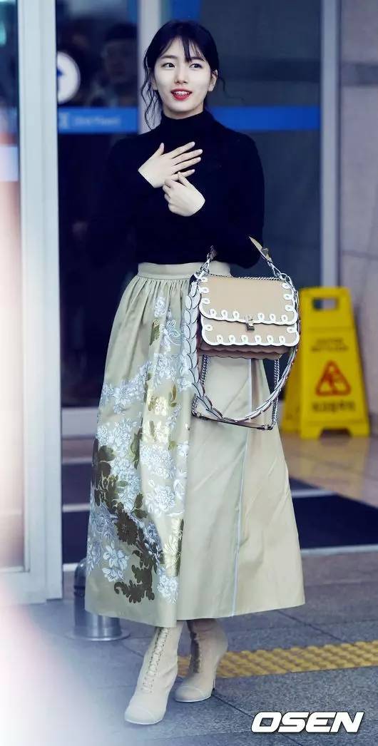 从机场时尚一窥韩国女星的私服穿搭:刘仁娜,秀智,krystal展现独特的